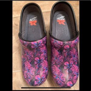 BRAND NEW. Dansko non-slip shoes